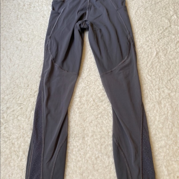 ❌SOLD❌Lululemon Run Smoothly 7/8 Tight *25" - Picture 4 of 6